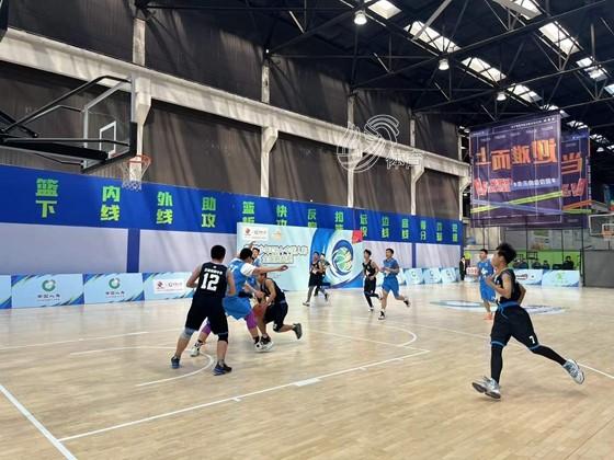  青少年篮球联赛开幕，青春风暴席卷赛场