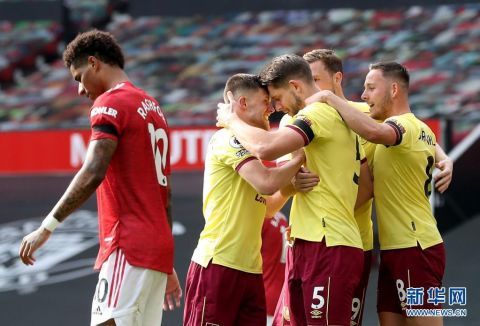  曼联换帅后豪取联赛五连胜