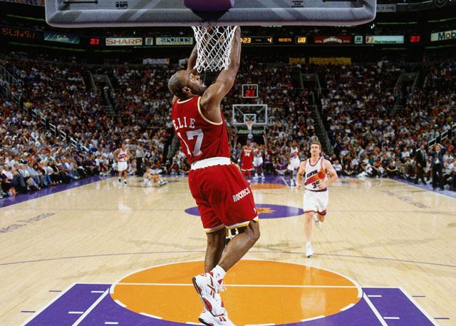  瓦塞尔三分精准马刺主场射落太阳