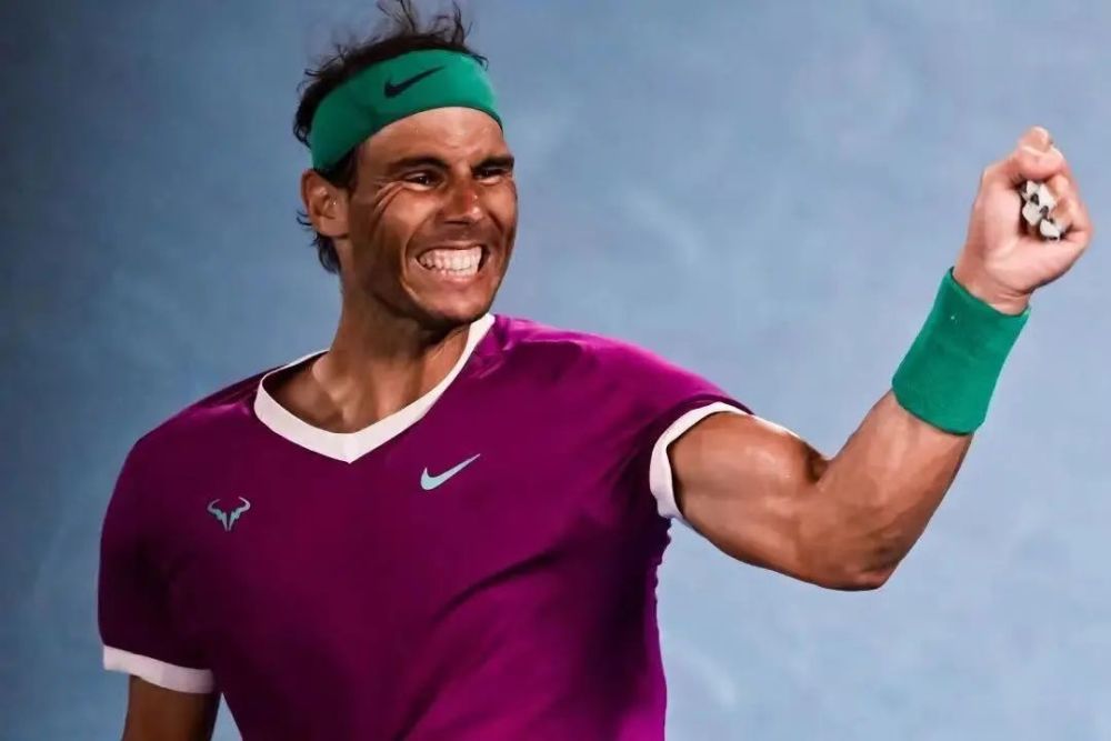  费德勒退役告别战引全场泪目