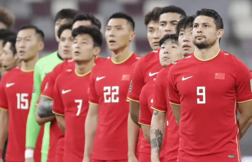  东亚杯较量，日本队三球完胜中国队