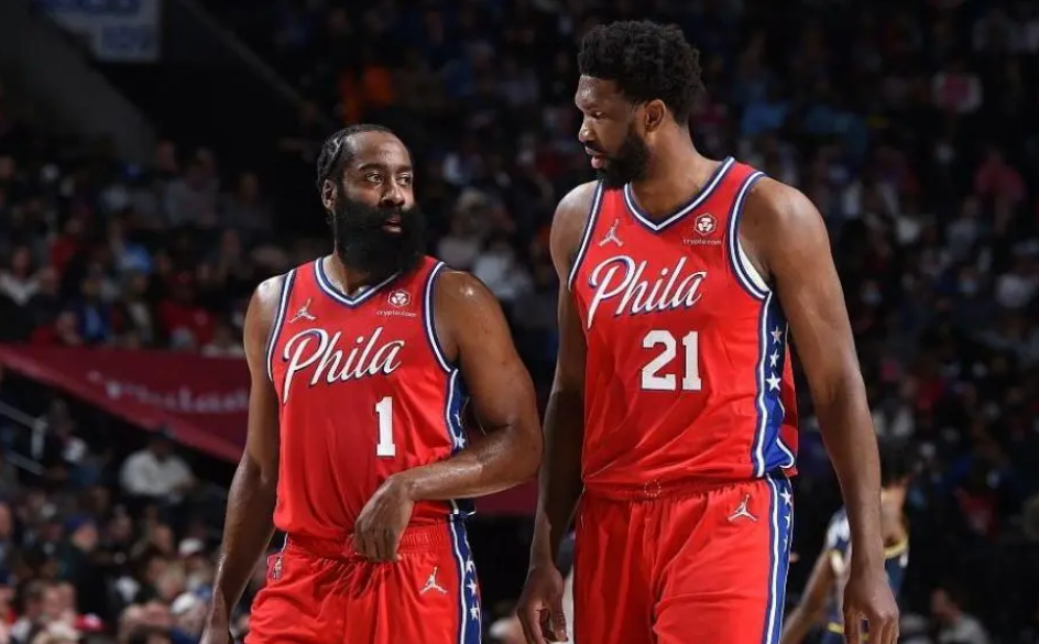  哈登准三双掌控节奏，快船主场轻取黄蜂队