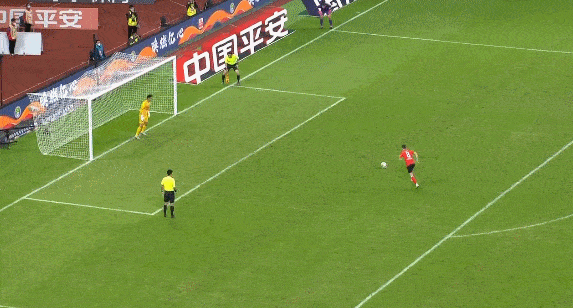  德比大战火花四溅，红黄牌频现火药味