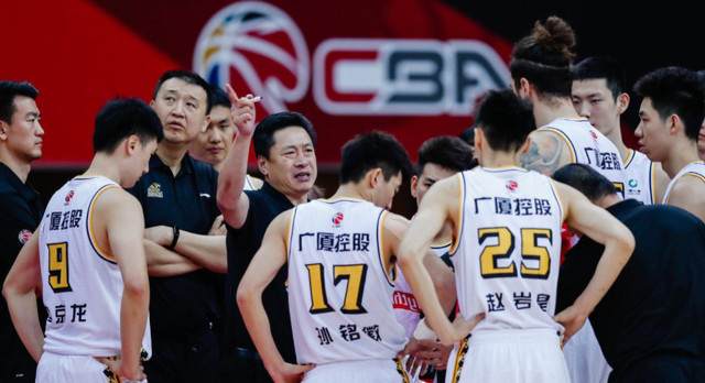 青年军展露锋芒,广厦新秀合力击败辽宁